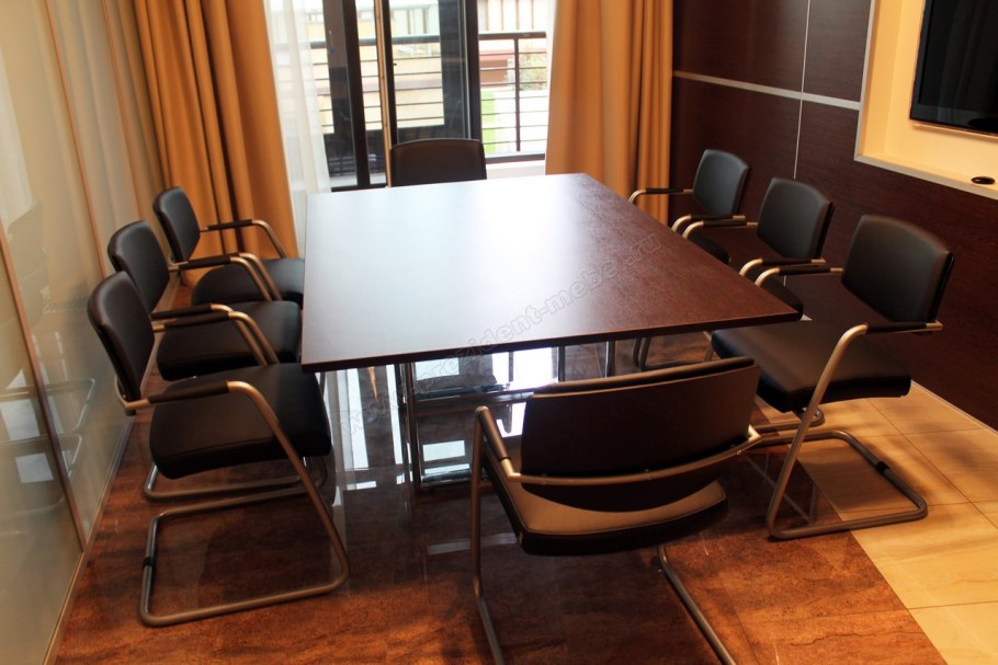 Кресло для стола переговоров 1275х700х500мм