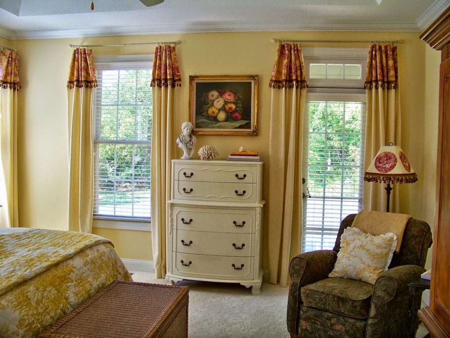 Штора для комнаты