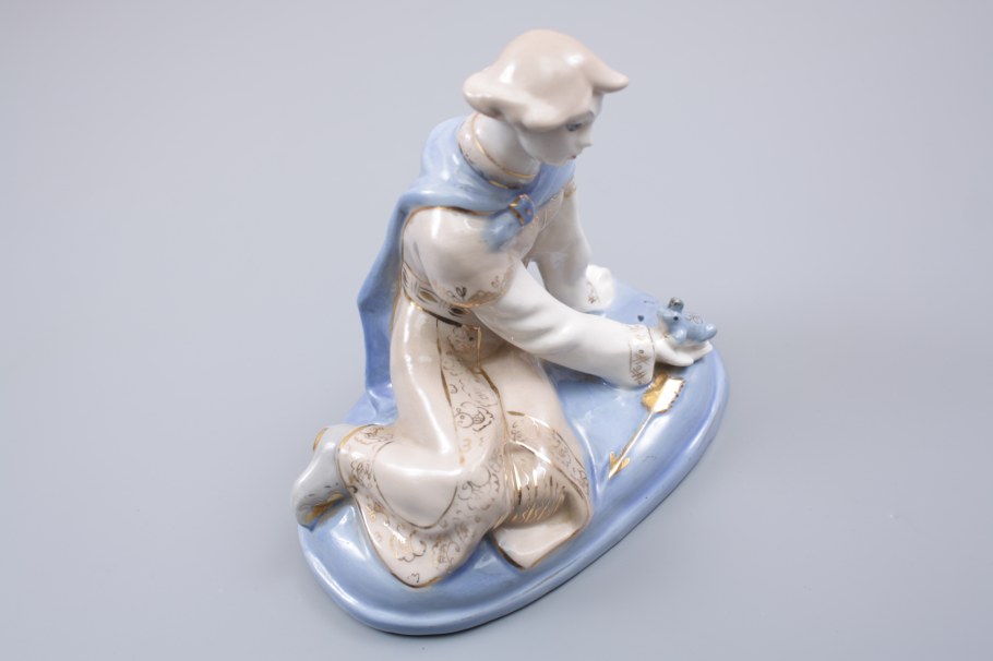 Фарфоровая статуэтка Царевна лягушка