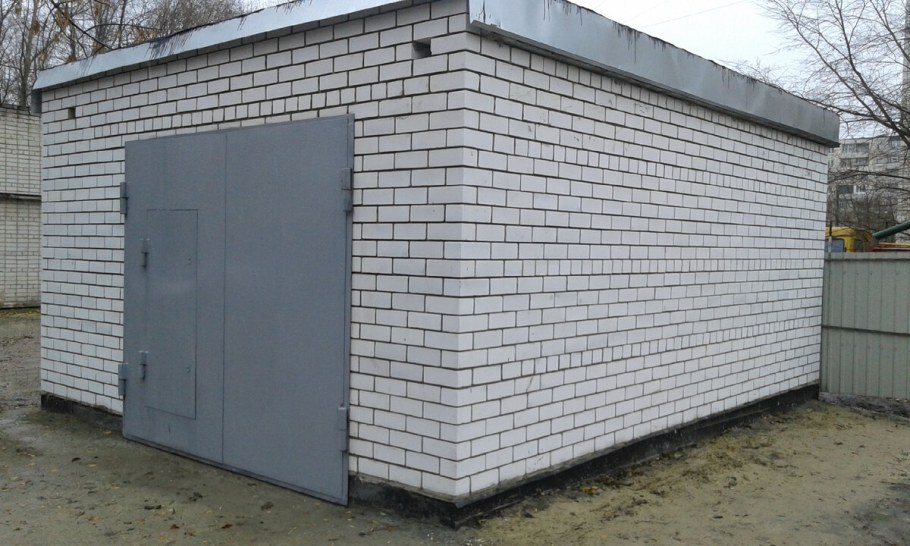 Гараж из кирпича