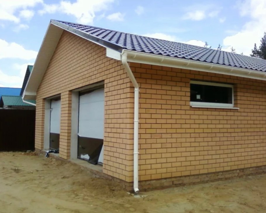 Гараж из кирпича