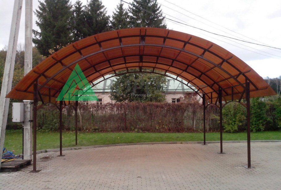 Арочный навес из поликарбоната