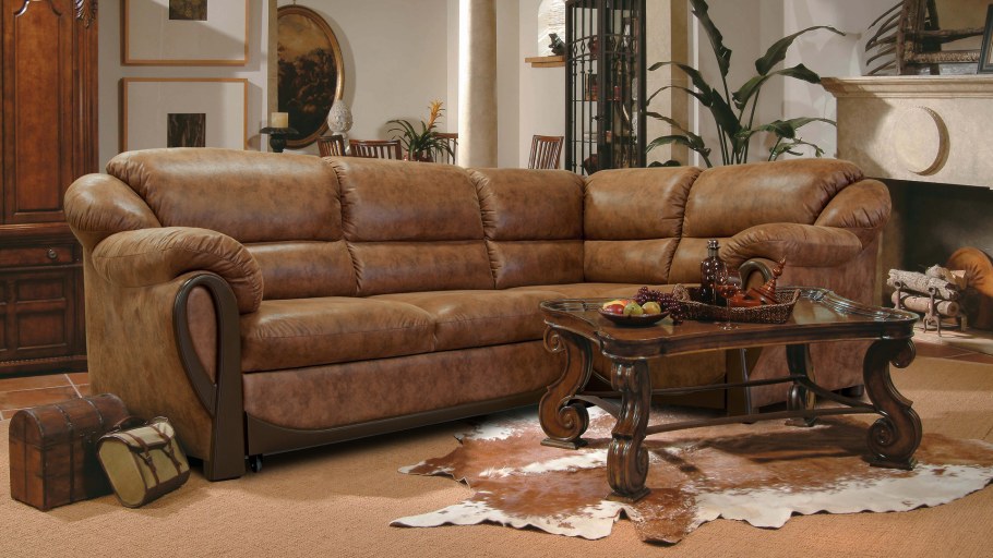 Кожаный замшевый диван в интерьере