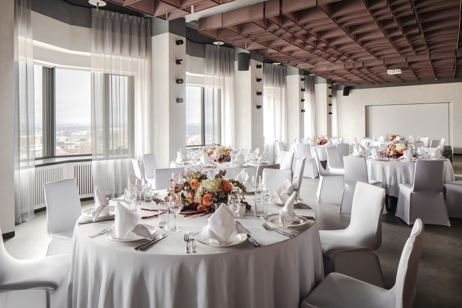 Азимут отель Смоленская ресторан