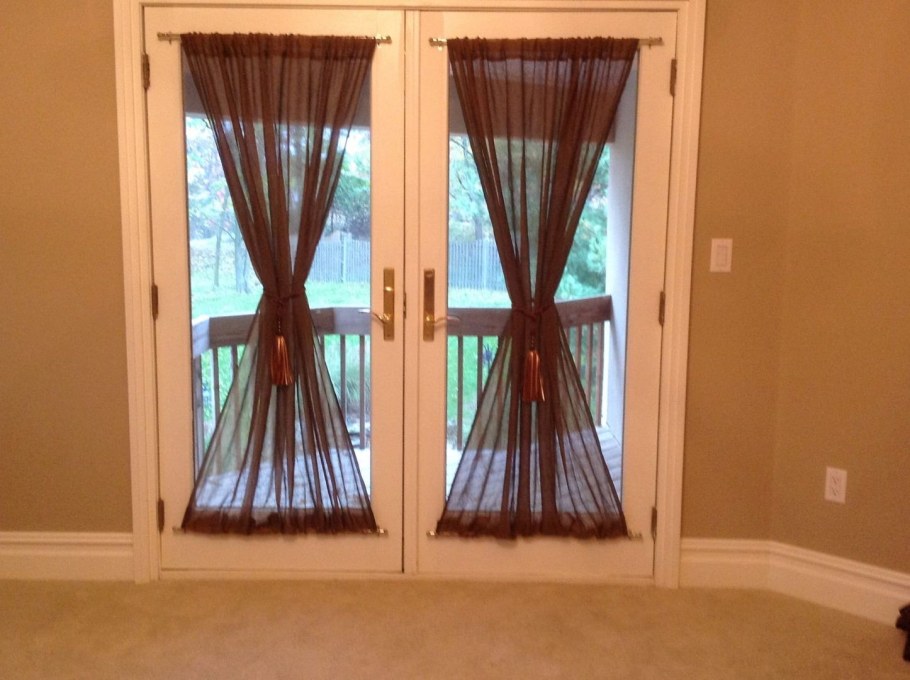 Шторы на витражные окна и двери
