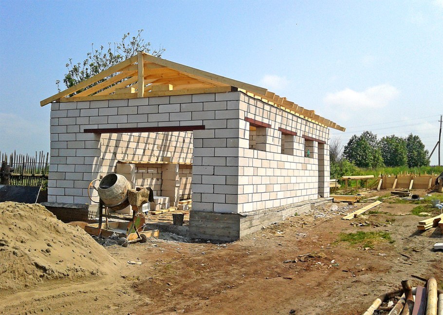 Гараж из газобетона