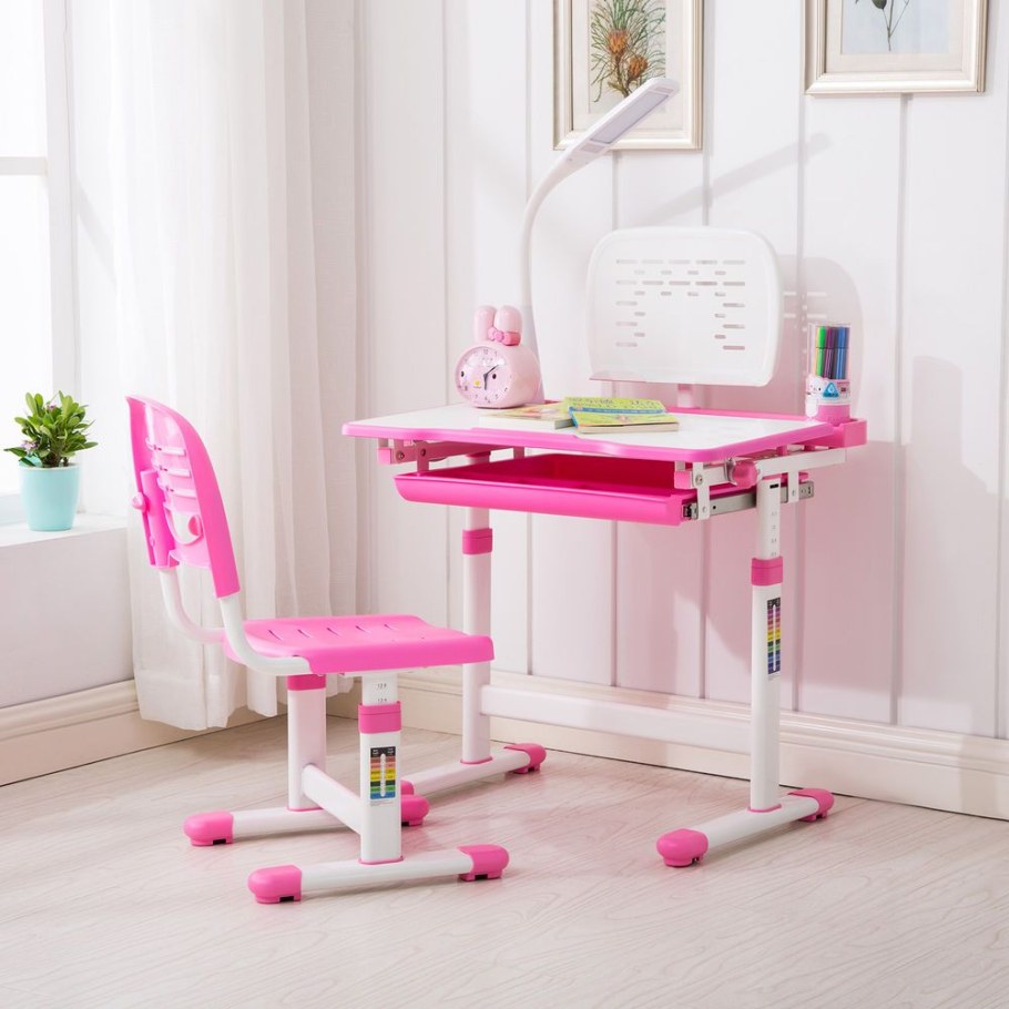 Детский письменный стол