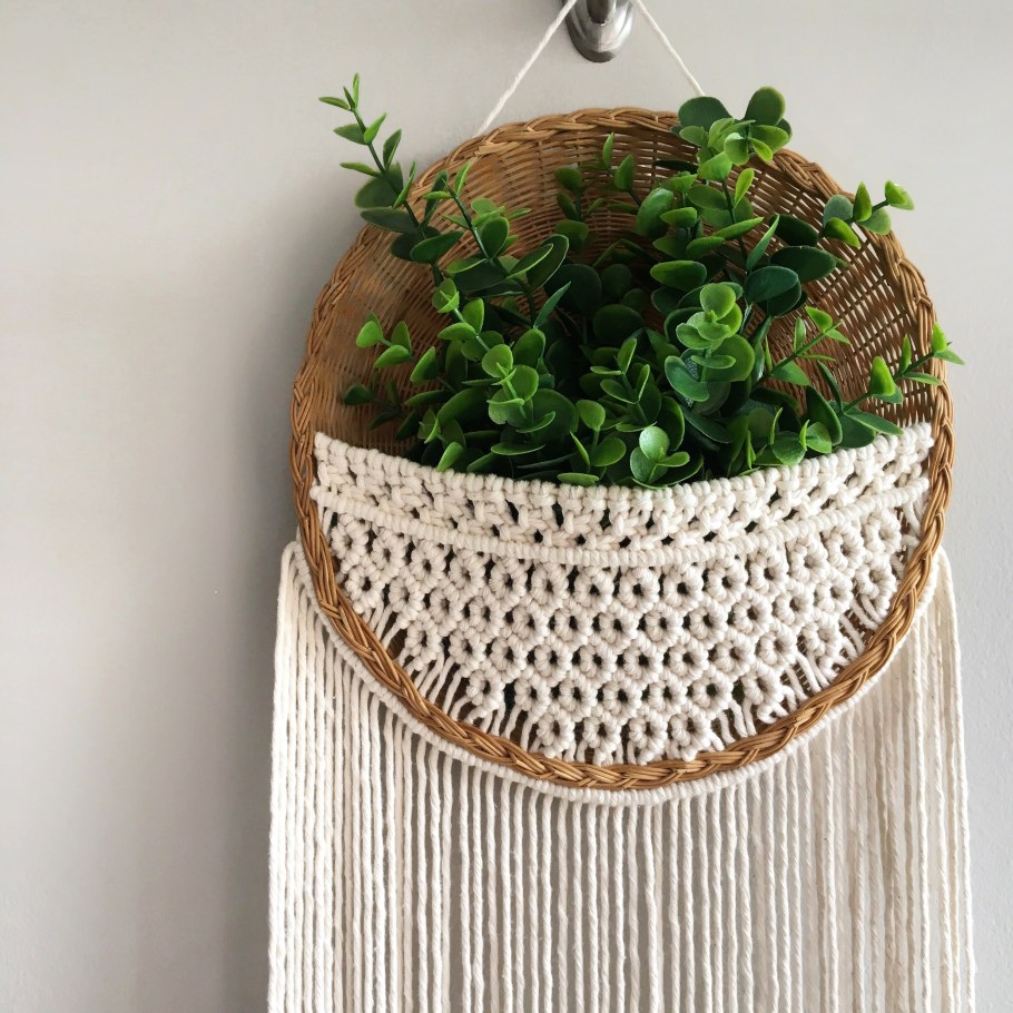 Корзина плетеная макраме