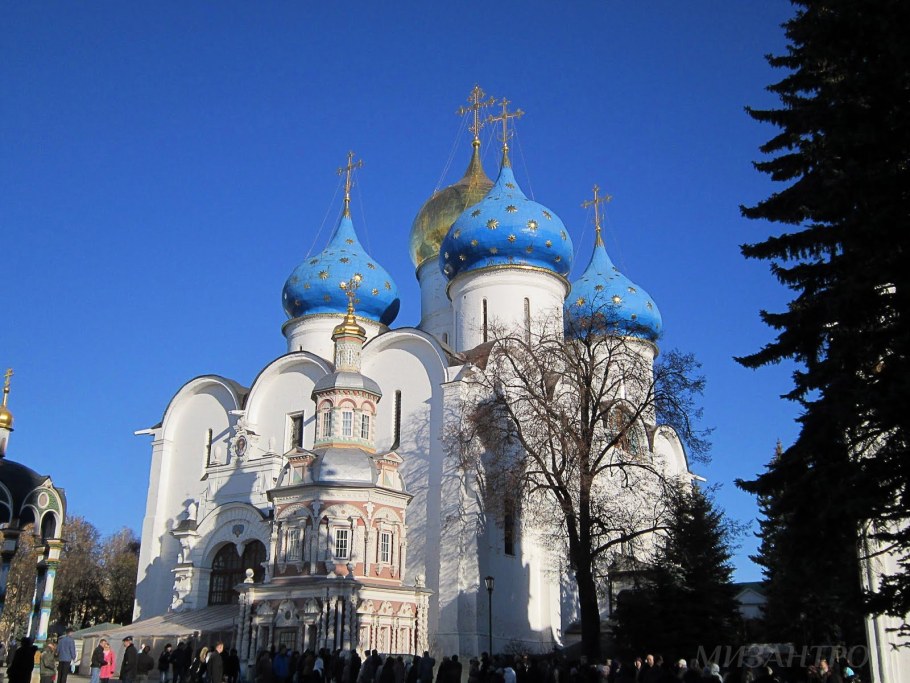 Успенский собор Троице-Сергиевой Лавры сверху