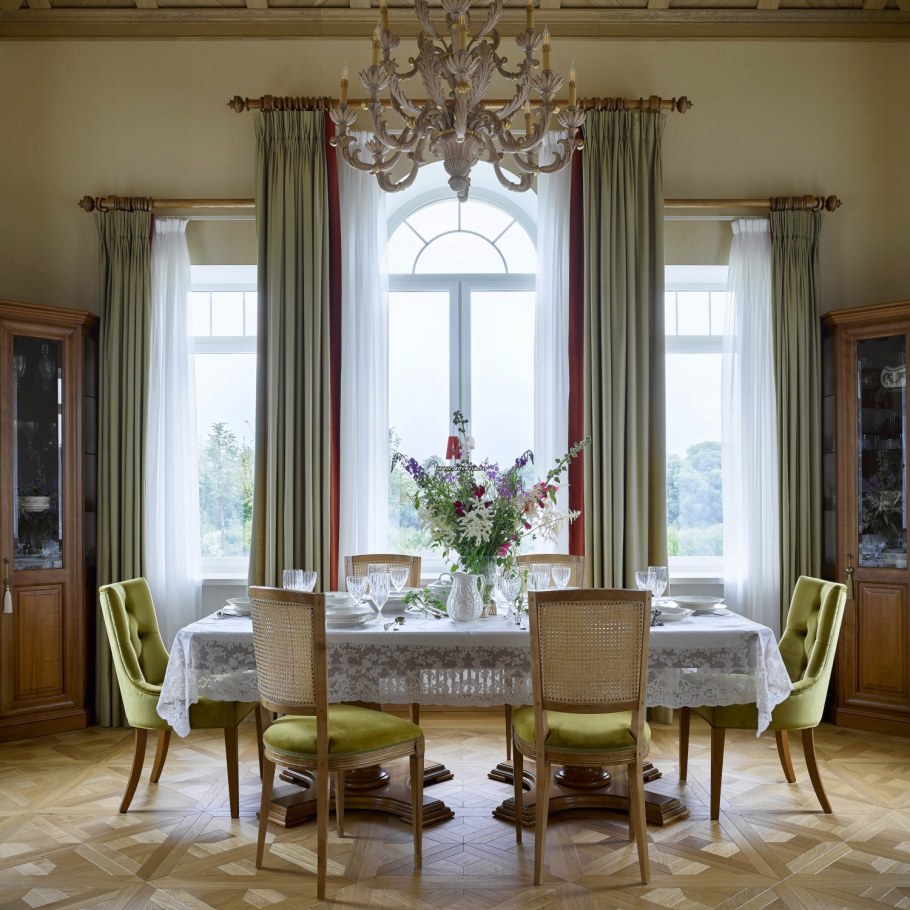 Окна в английском стиле