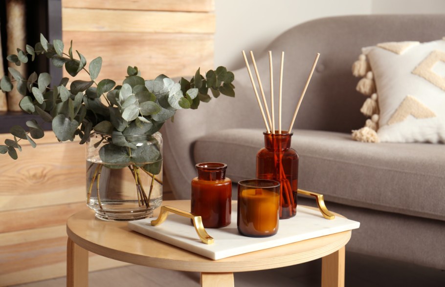 Свечи и диффузоры в интерьере