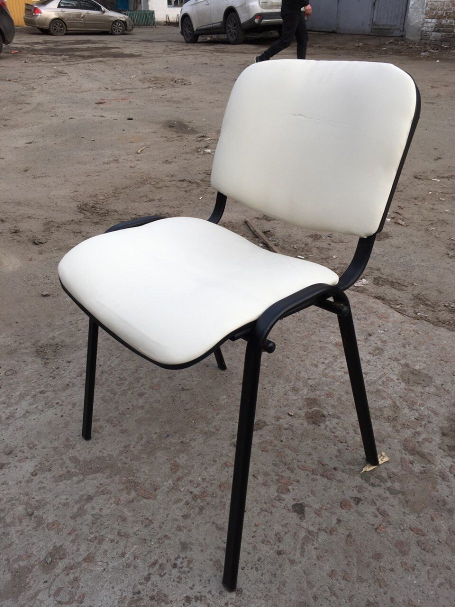 Стул изо хром кожзам светлый бежевый