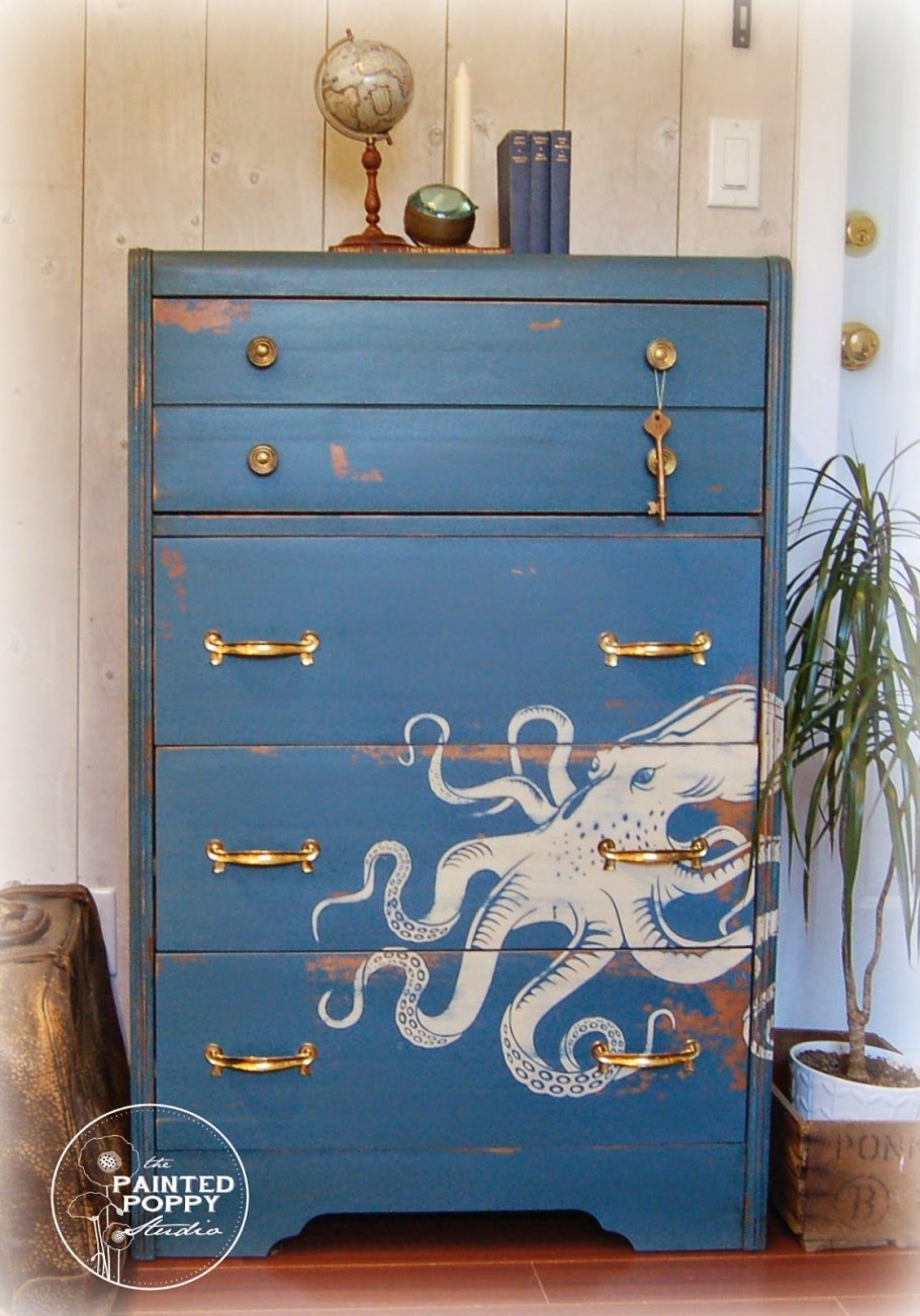 Шкаф в морском стиле