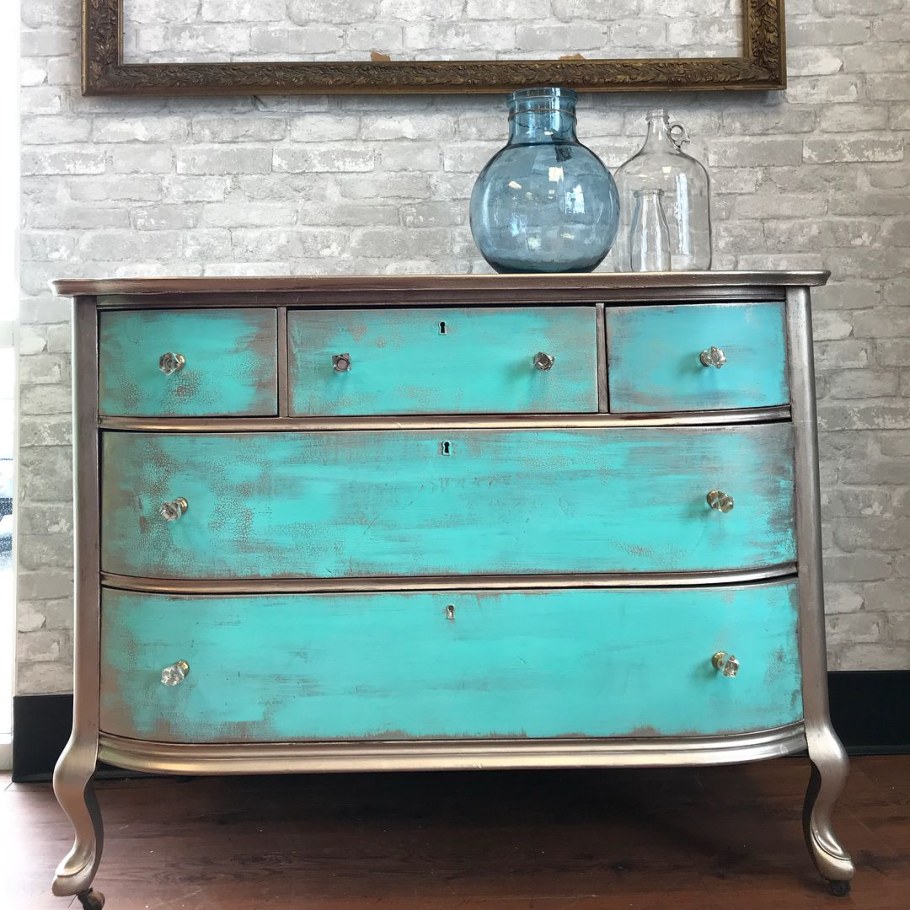 Бирюзовый комод