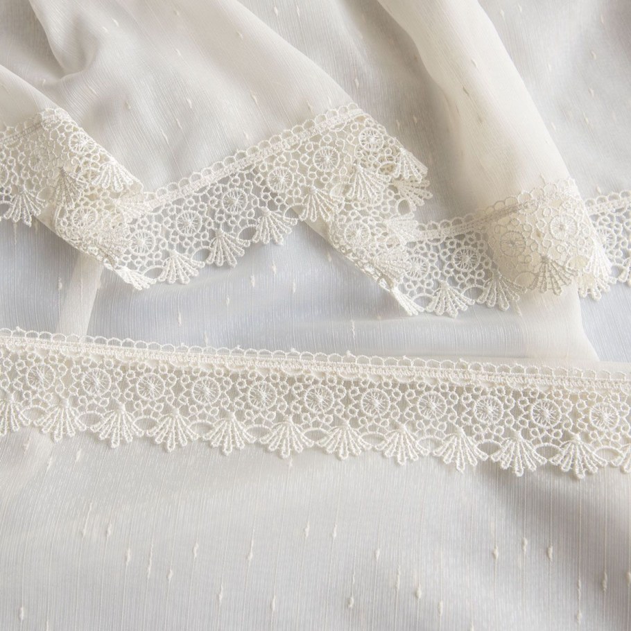 Тюль с кружевом по краю