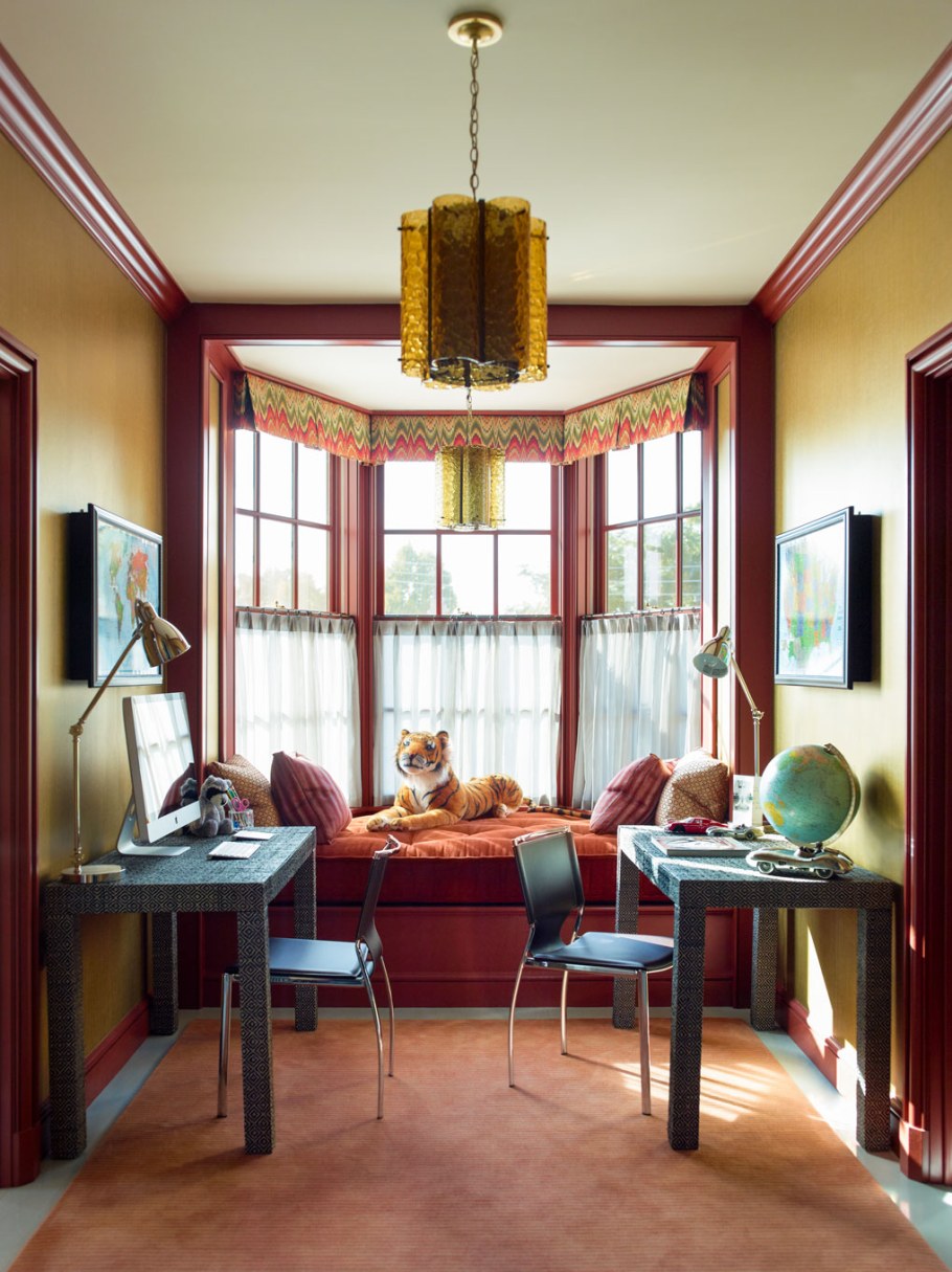 RGB стиль у окна