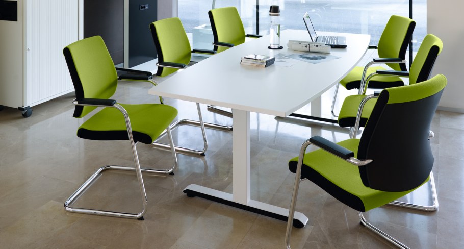 Кресло для переговорной