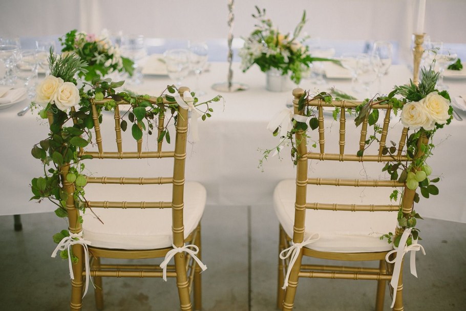Свадебные стулья