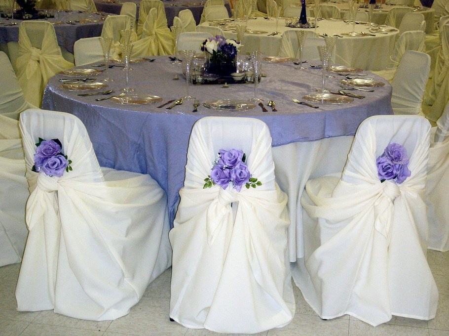 Чехлы на стулья для банкетного зала