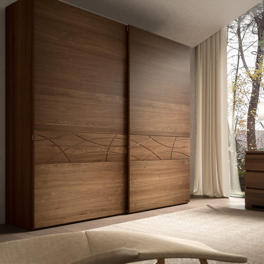 Шкаф под дерево