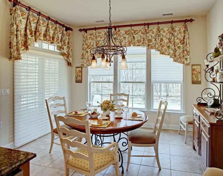 Римские шторы для кухни в стиле Прованс Кантри