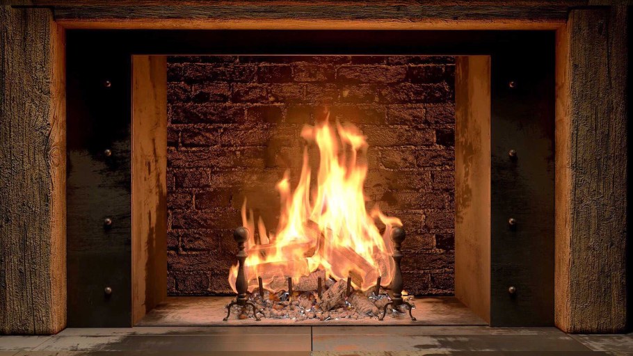 Красивый огонь в камине