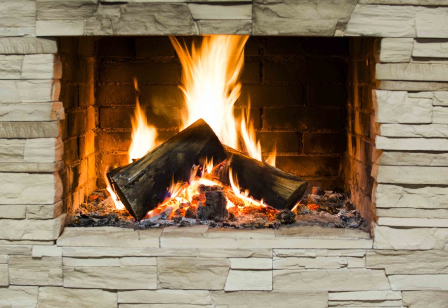 Фотообои стена с камином