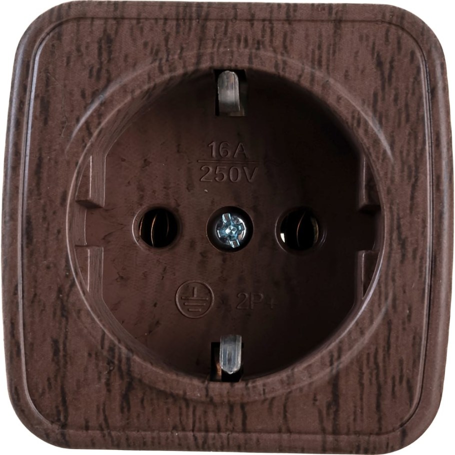 Розетка Макел тройная накладная