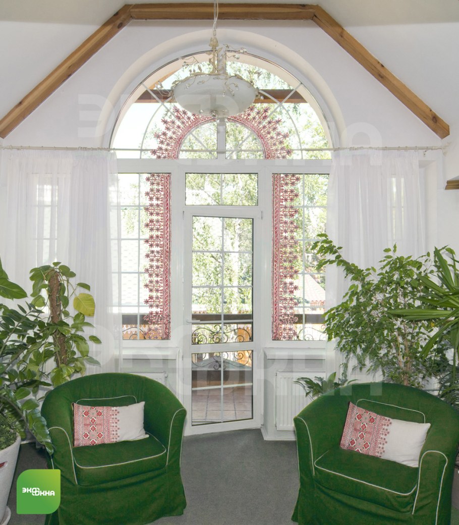 Большие арочные окна