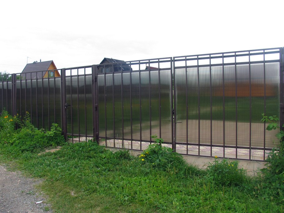 Забор сварная сетка с поликарбонатом