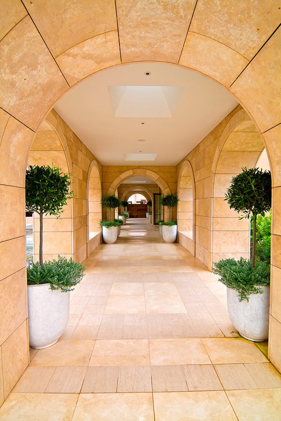 Сводчатый коридор