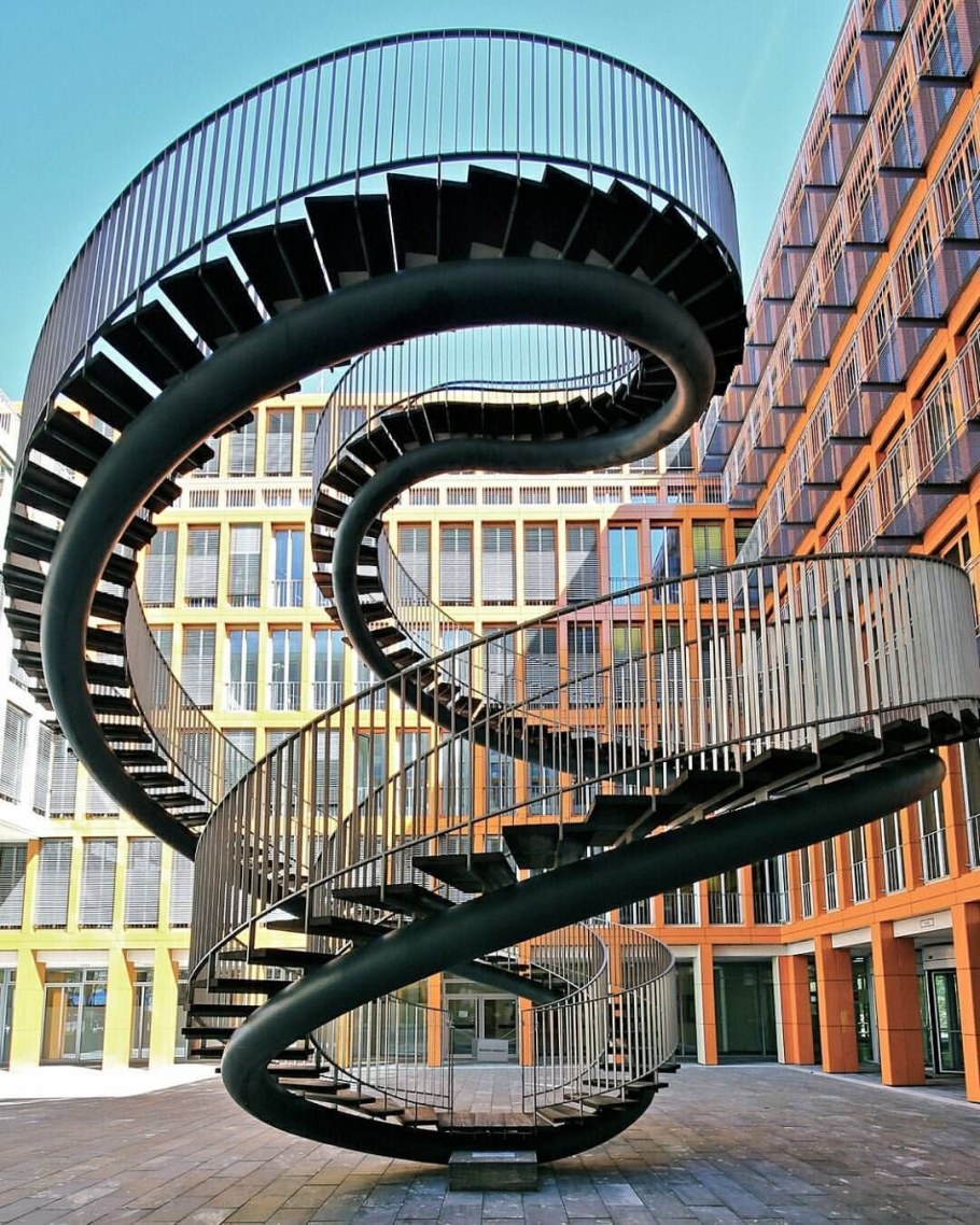 Элиассон «лестницы гравитации»