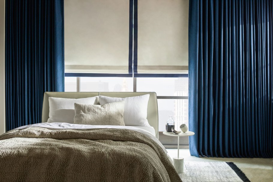 Римские шторы в спальню