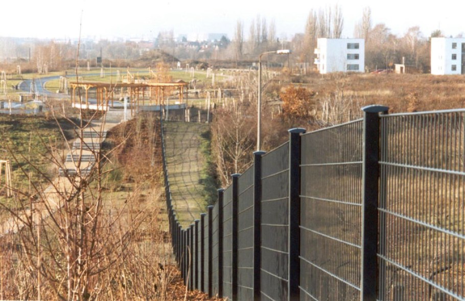 Забор с перепадом