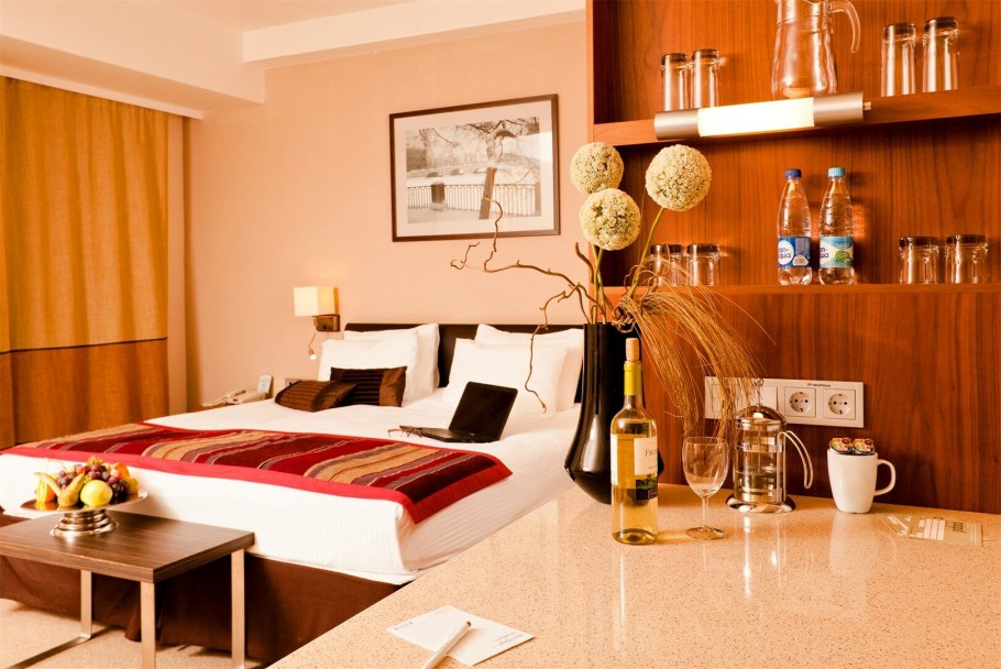 Отель в Санкт-Петербурге Стейбридж Санкт-Петербург