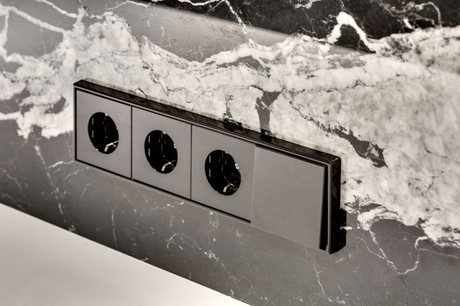 Jung ls990 черный матовый