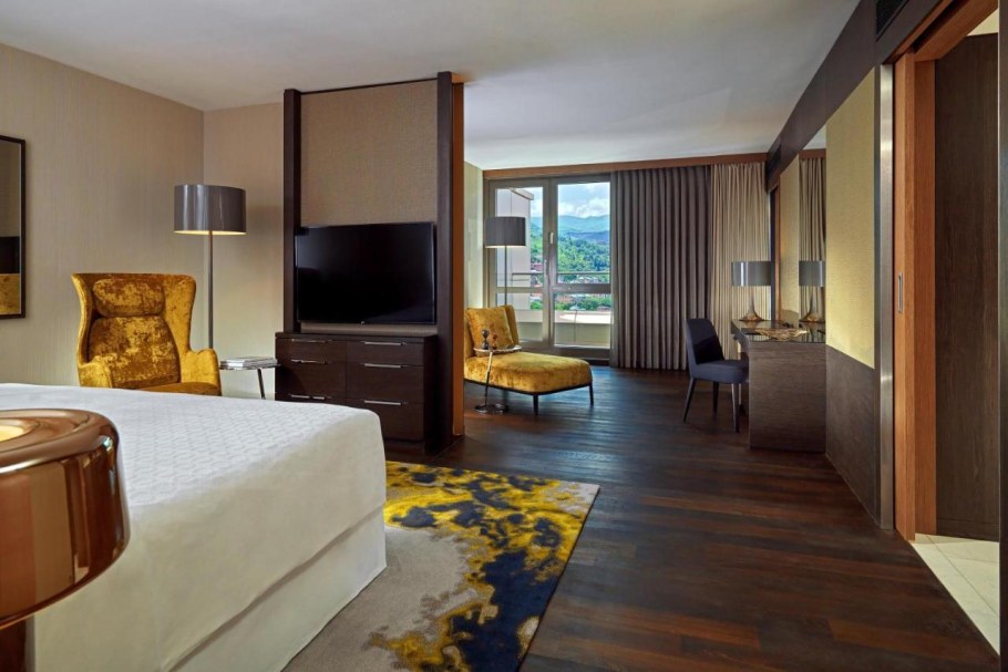 Sheraton Grand Tbilisi Metekhi Palace' 5*