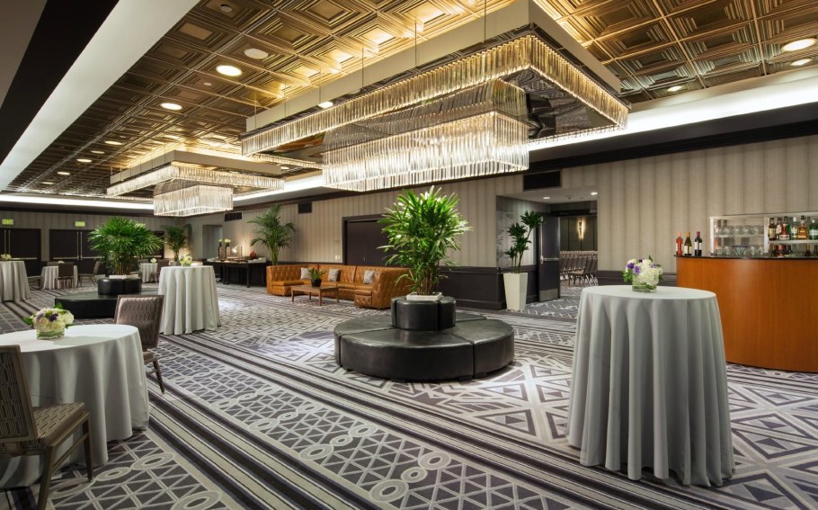 Отель Шератон Лос Анджелес