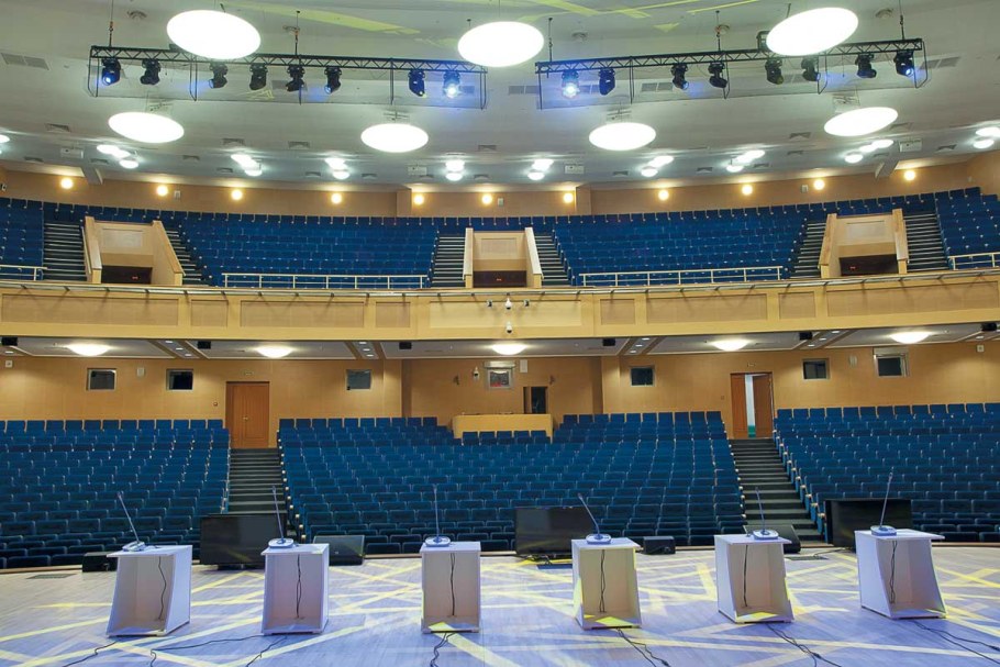 Финансовый университет актовый зал