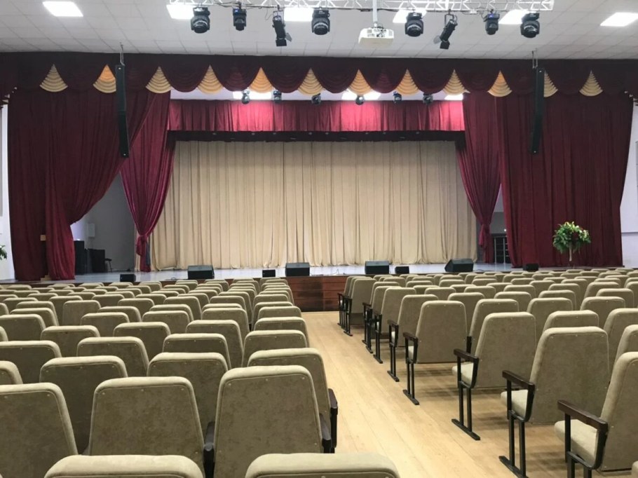 Украшение зрительного зала