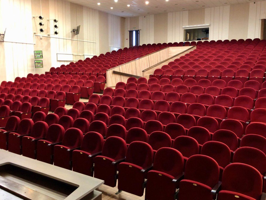 НГТУ Новосибирск актовый зал