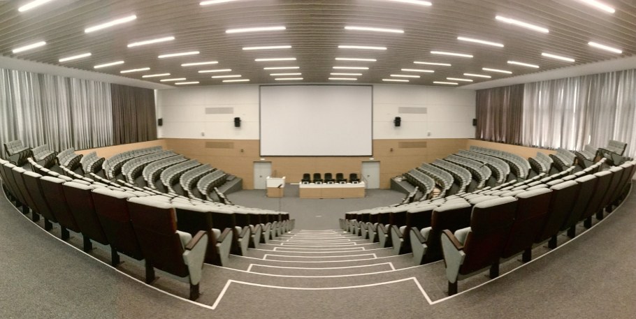 ЦМТ зал амфитеатр