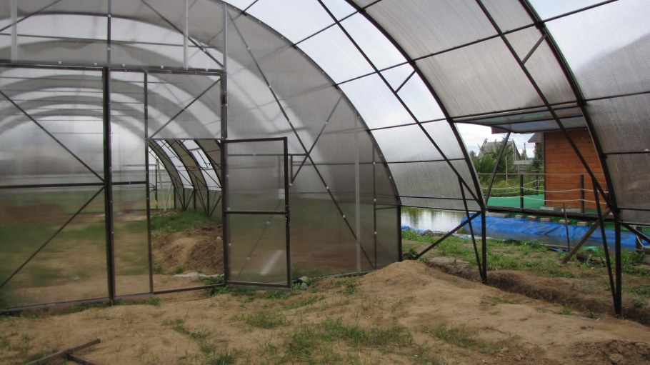 Теплица из Ангара