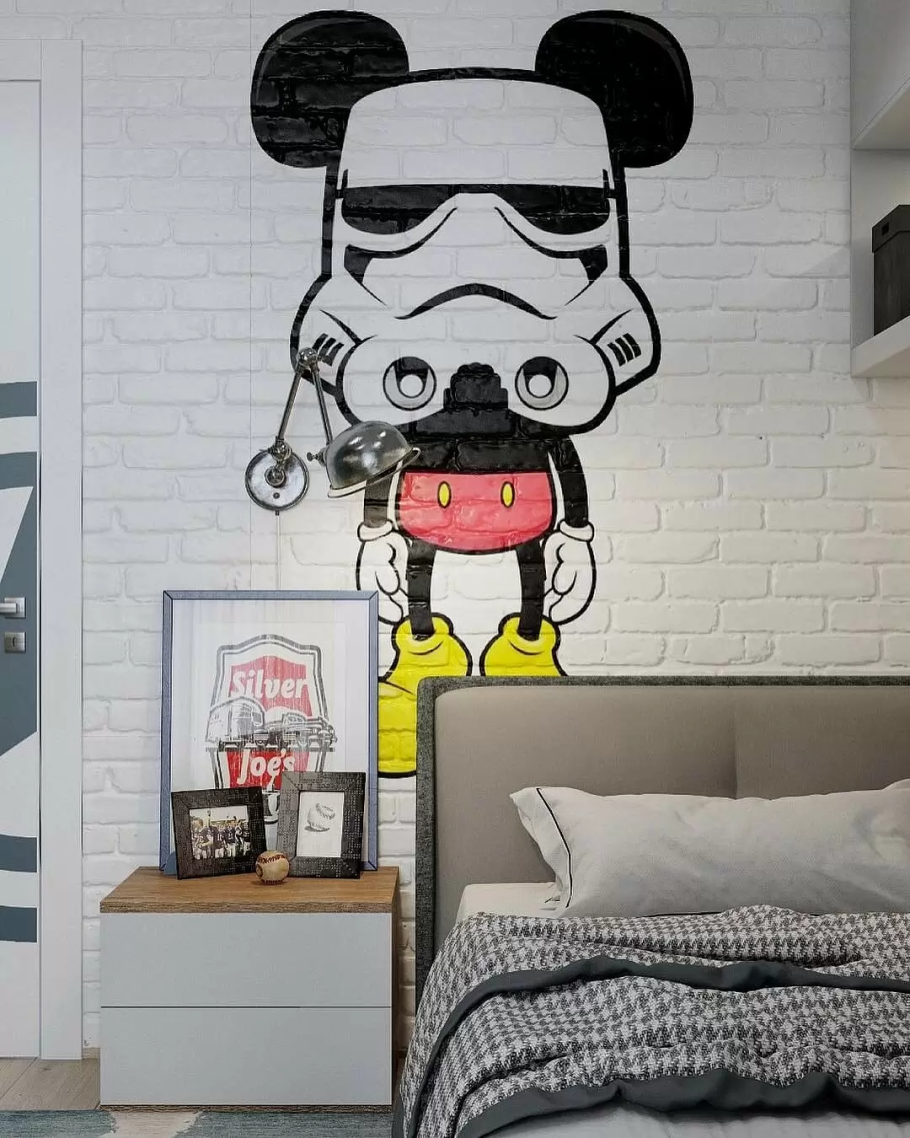 Граффити на стене в квартире