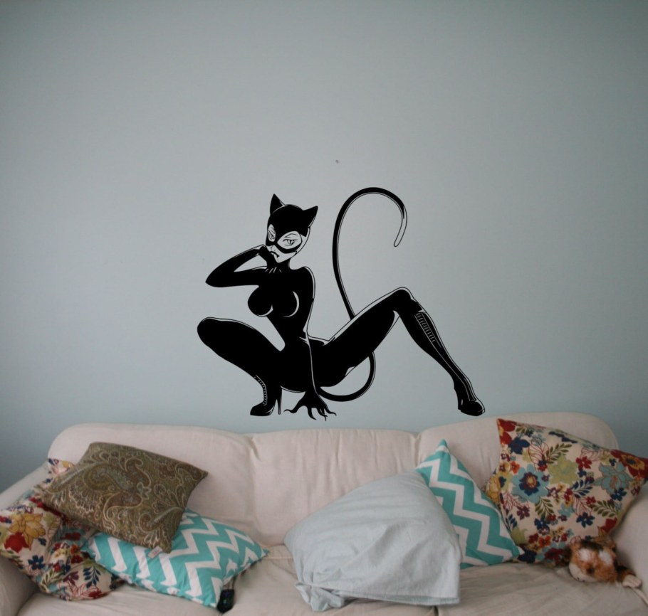 Прикольные трафареты для стен