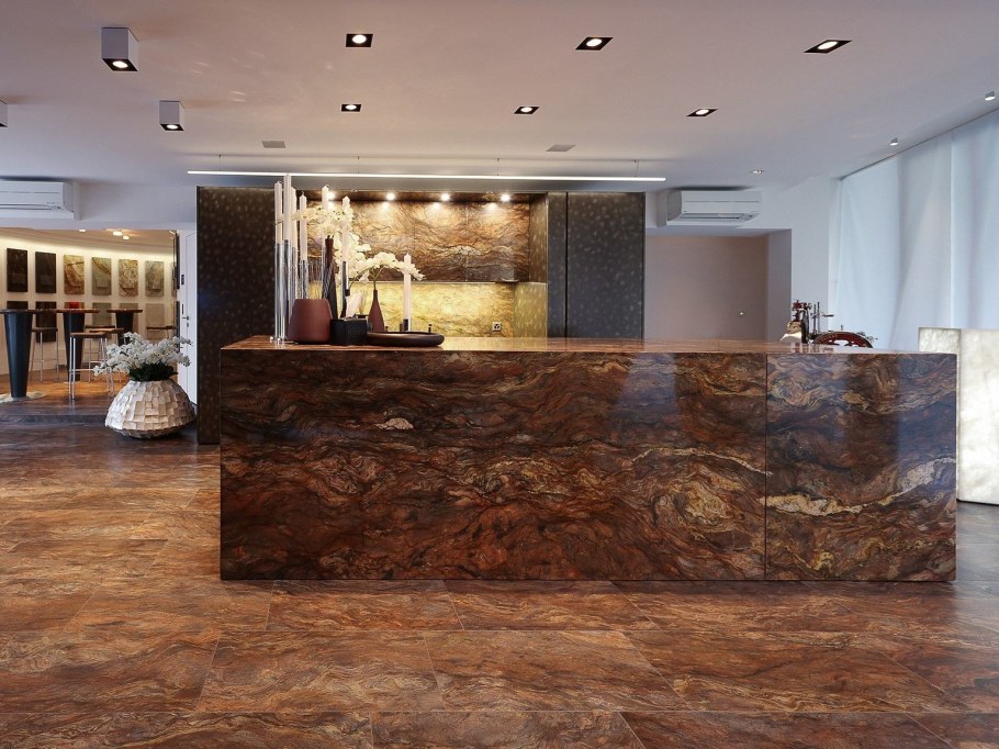 Отделка интерьера гранитом