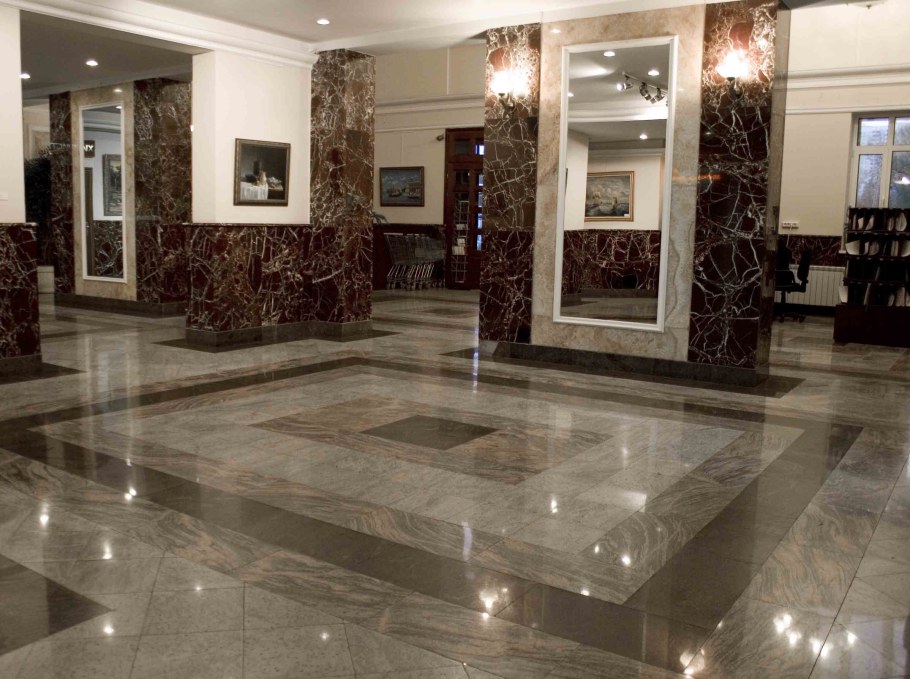 Мрамор в холле