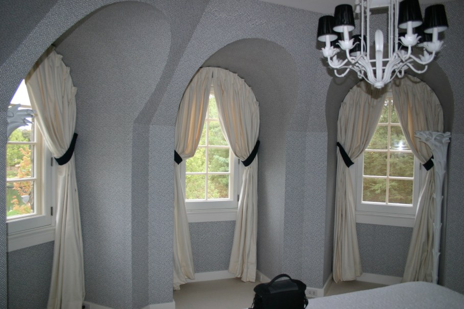 Занавески на круглые окна