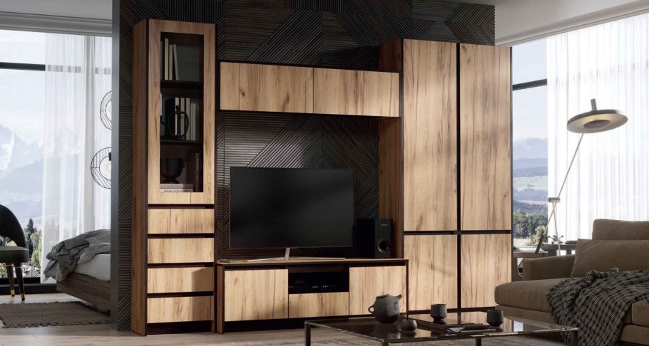 Гостиная мебель с телевизором на стене в гостиной