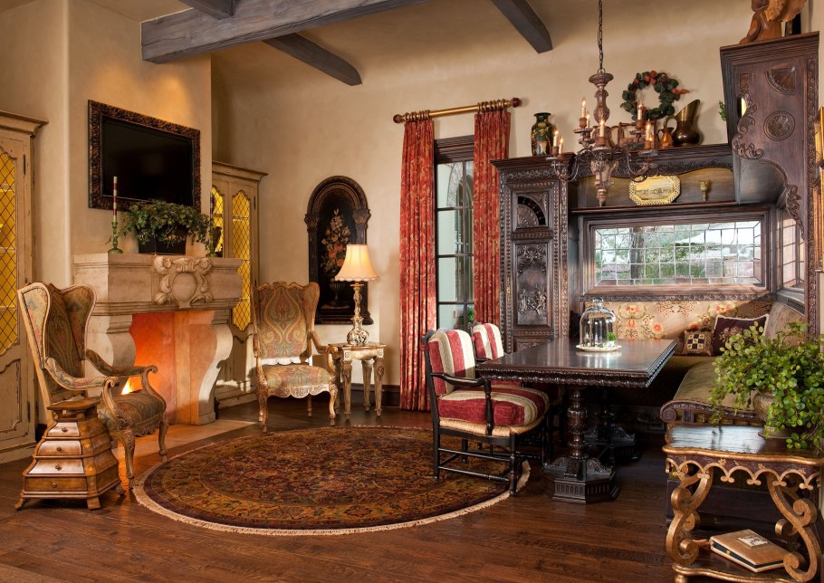 Гостиная в старинном стиле